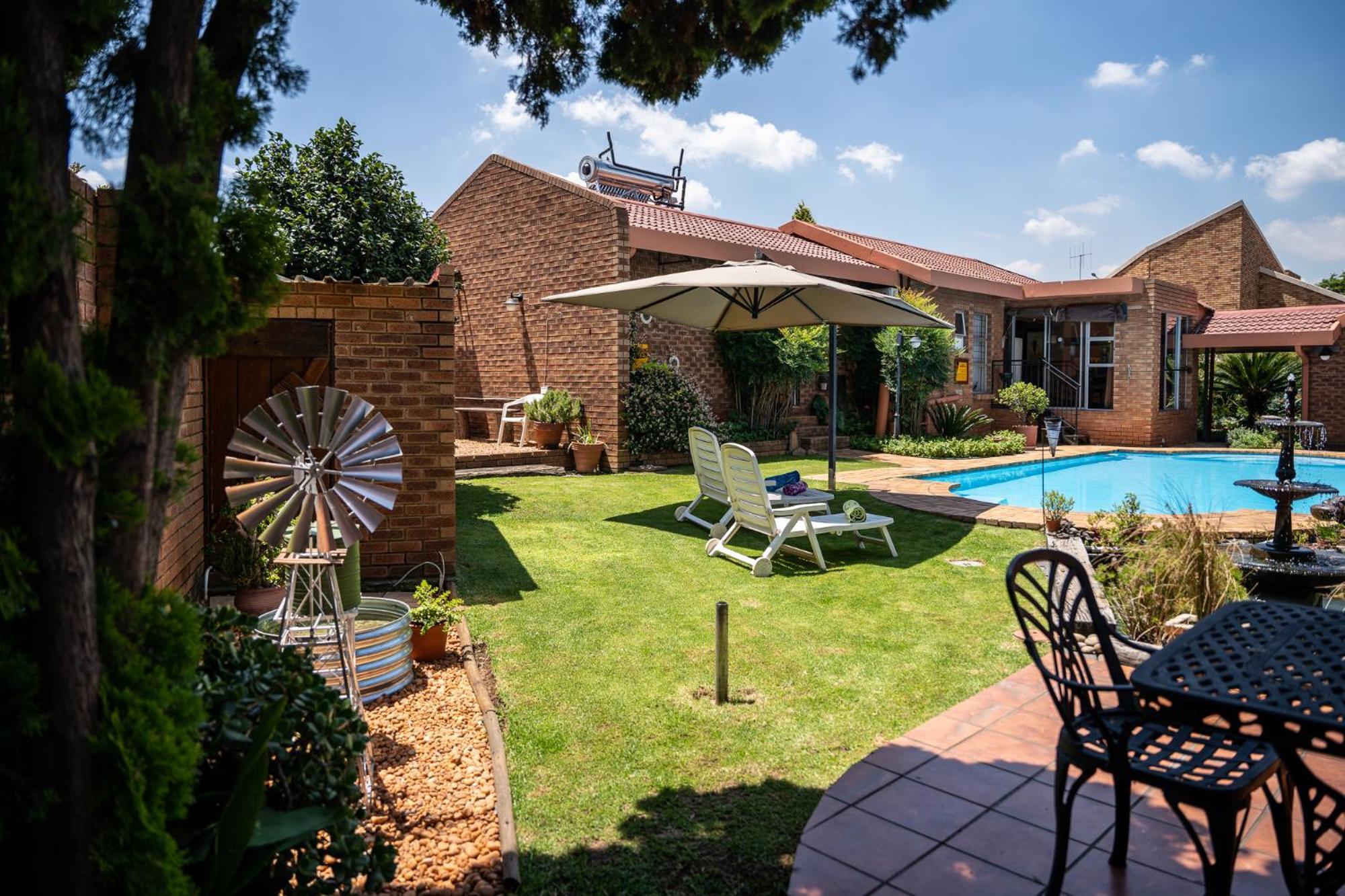 Asante Guest House Vanderbijlpark Extérieur photo