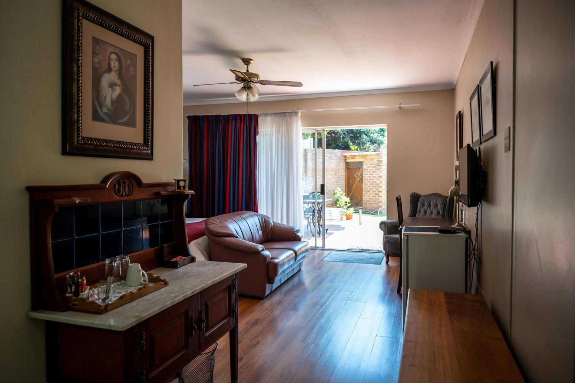 Asante Guest House Vanderbijlpark Extérieur photo