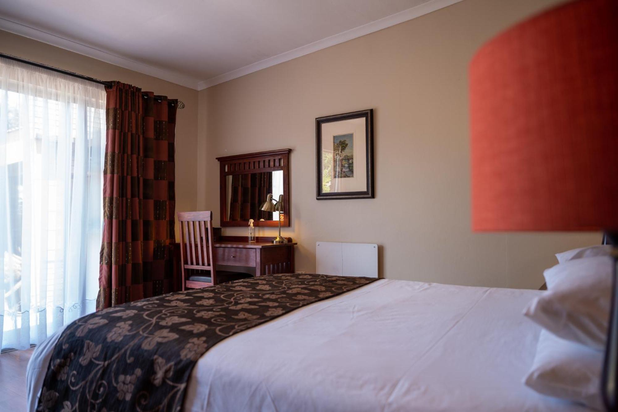 Asante Guest House Vanderbijlpark Extérieur photo