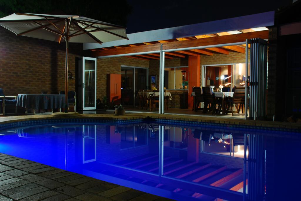 Asante Guest House Vanderbijlpark Extérieur photo